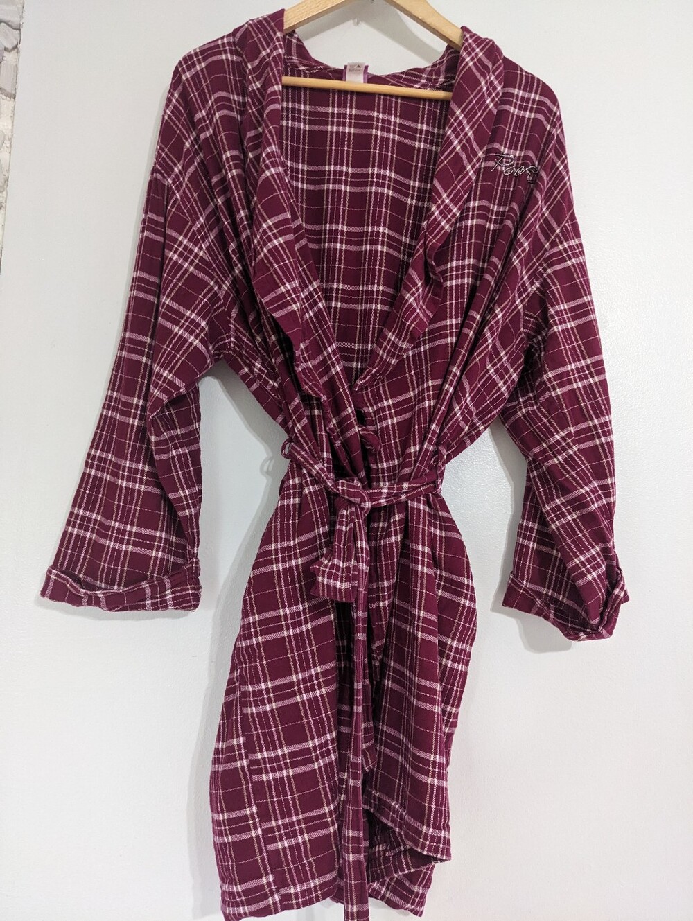 Disney Pooh Robe Women's Large Cotton Plaid Burgundy Soft Comfy House Coat